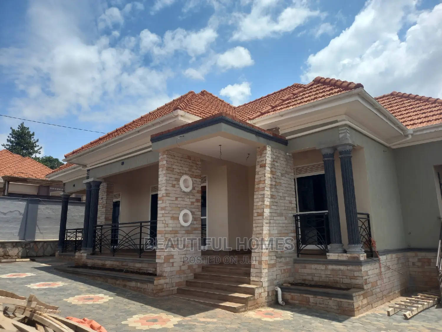 Furnished 4bdrm House in Kira First Class for Sale