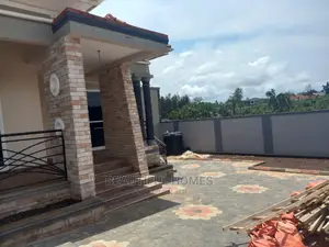 Furnished 4bdrm House in Kira Posh for Sale