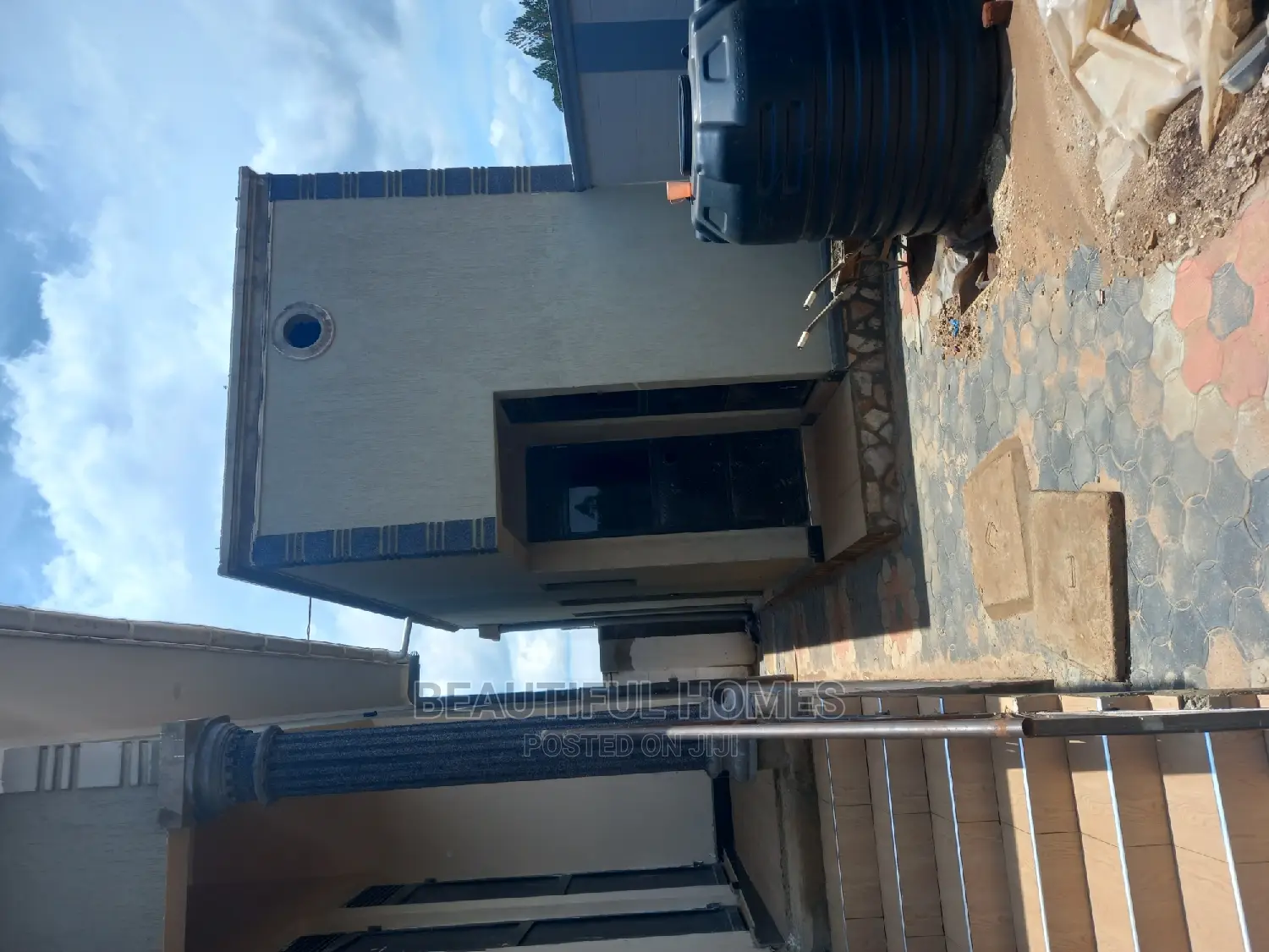 Furnished 4bdrm Bungalow in Kira for sale