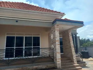 Furnished 4bdrm Bungalow in Kira for sale