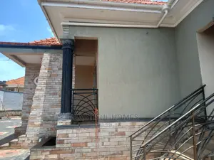 Furnished 4bdrm House in Kira for Sale