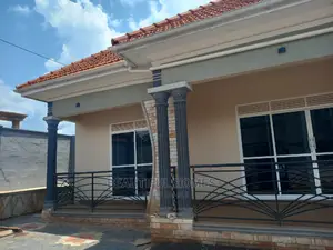 Furnished 4bdrm Bungalow in Kira for sale
