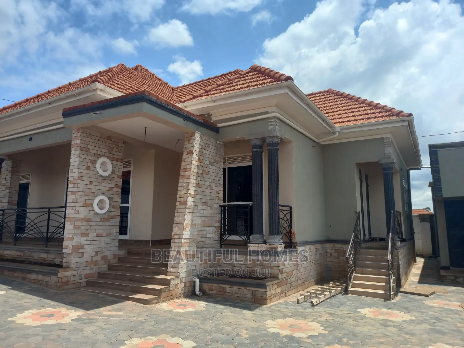 Furnished 4bdrm Bungalow in Kira Beautiful for Sale