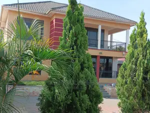 Furnished 5bdrm Duplex in Kira for Sale