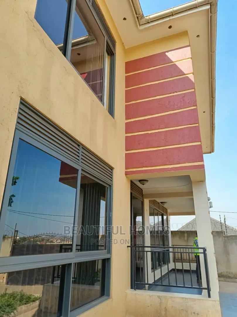 Furnished 5bdrm Mansion in Kira for Sale