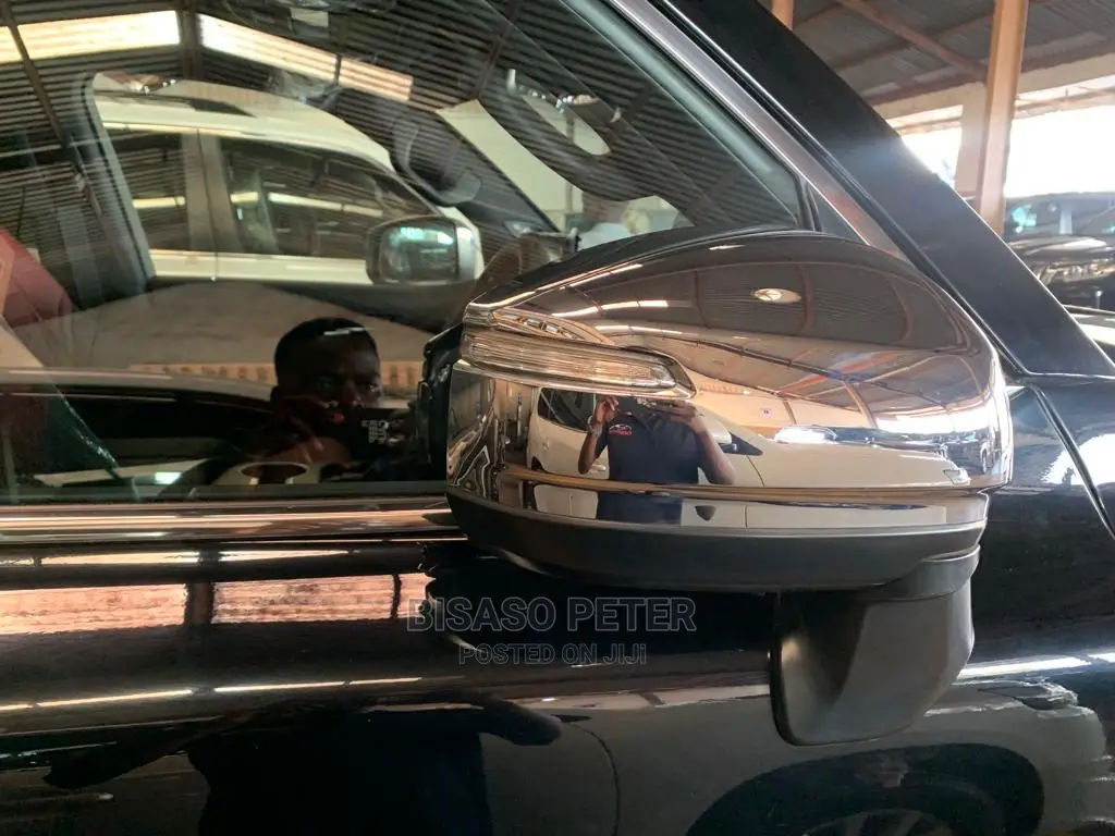 Toyota Land Cruiser Prado 2022 Black