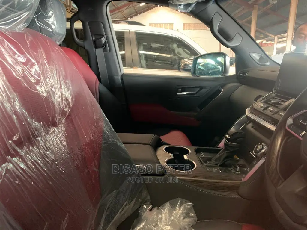 Toyota Land Cruiser Prado 2022 Black