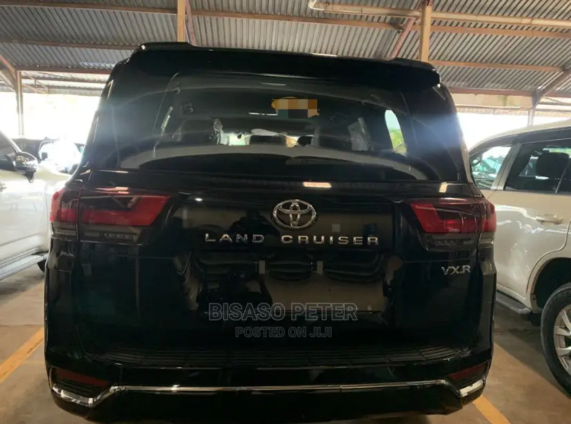 Toyota Land Cruiser Prado 2022 Black