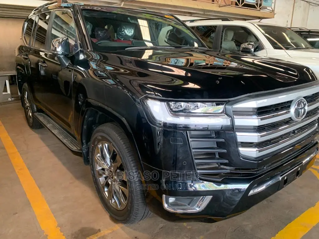 Toyota Land Cruiser Prado 2022 Black