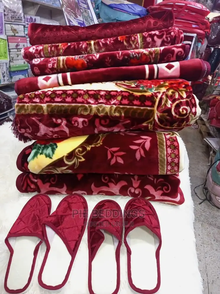12pc Embossed Blanket