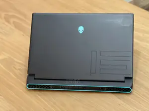 New Laptop Dell Alienware 15 R3 16GB Intel Core I7 SSHD (Hybrid) 1T