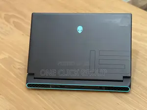 New Laptop Dell Alienware 15 R3 16GB Intel Core I7 SSHD (Hybrid) 1T
