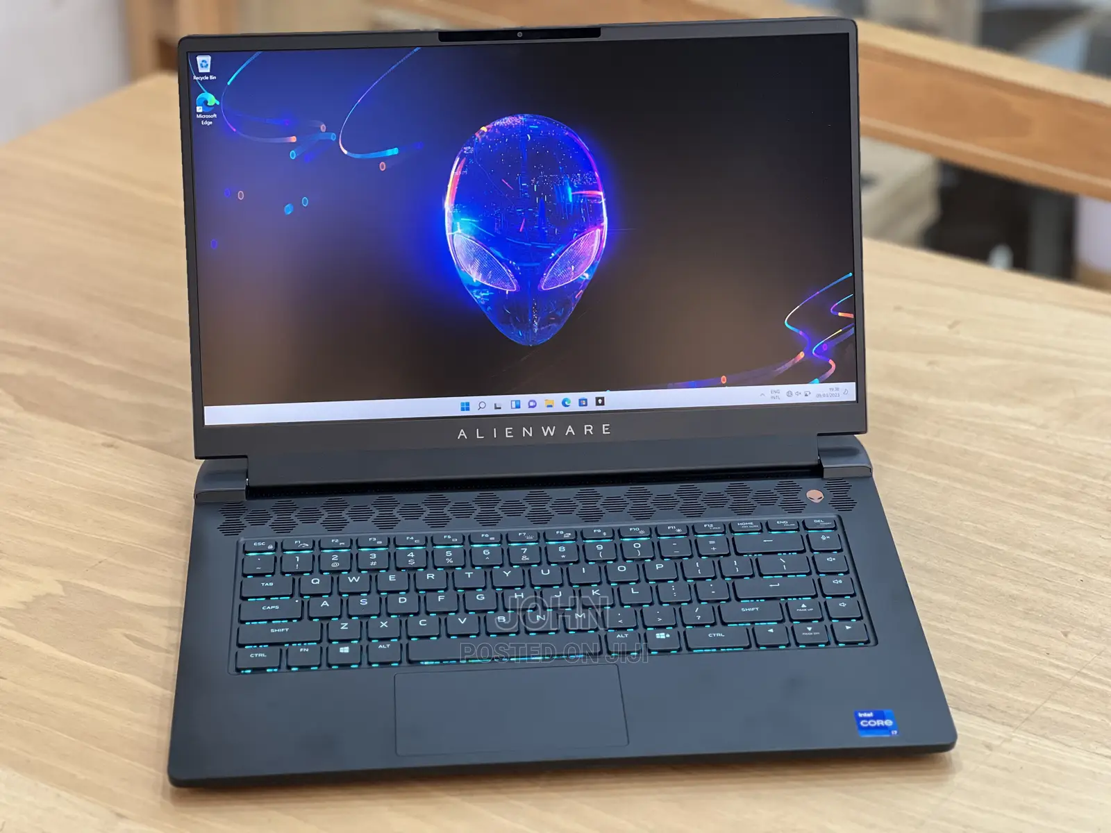 New Laptop Dell Alienware 15 R3 16GB Intel Core I7 SSHD (Hybrid) 1T