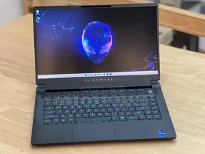 New Laptop Dell Alienware 15 R3 16GB Intel Core I7 SSHD (Hybrid) 1T