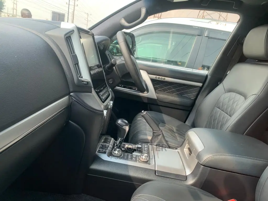 New Toyota Land Cruiser Prado 2.7 2020 Black