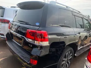 New Toyota Land Cruiser Prado 2.7 2020 Black