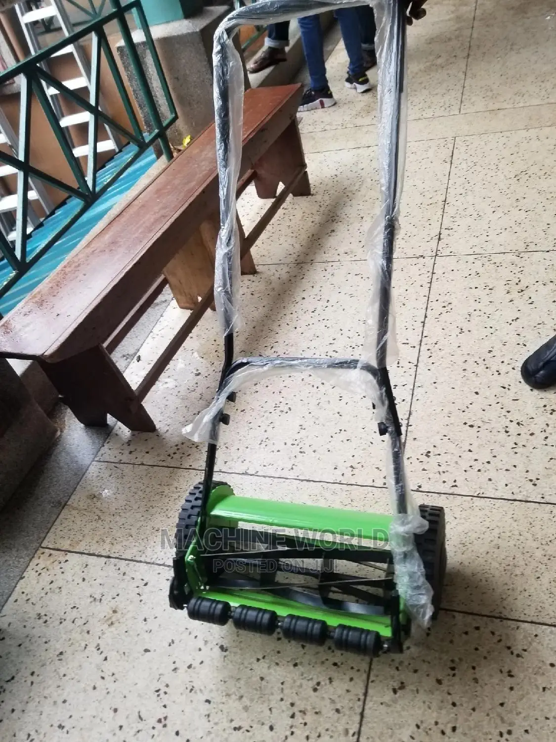 Manual Lawn Mower (Hand Held)