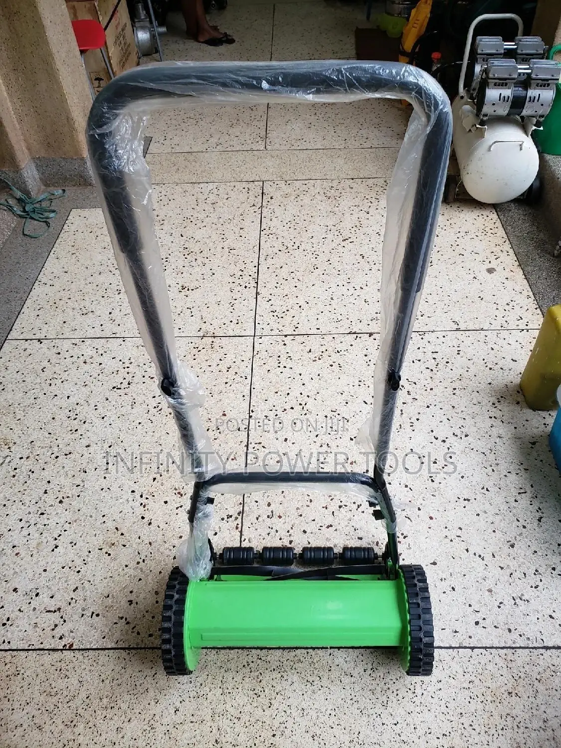 Manual Lawn Mower ( Hand Held)