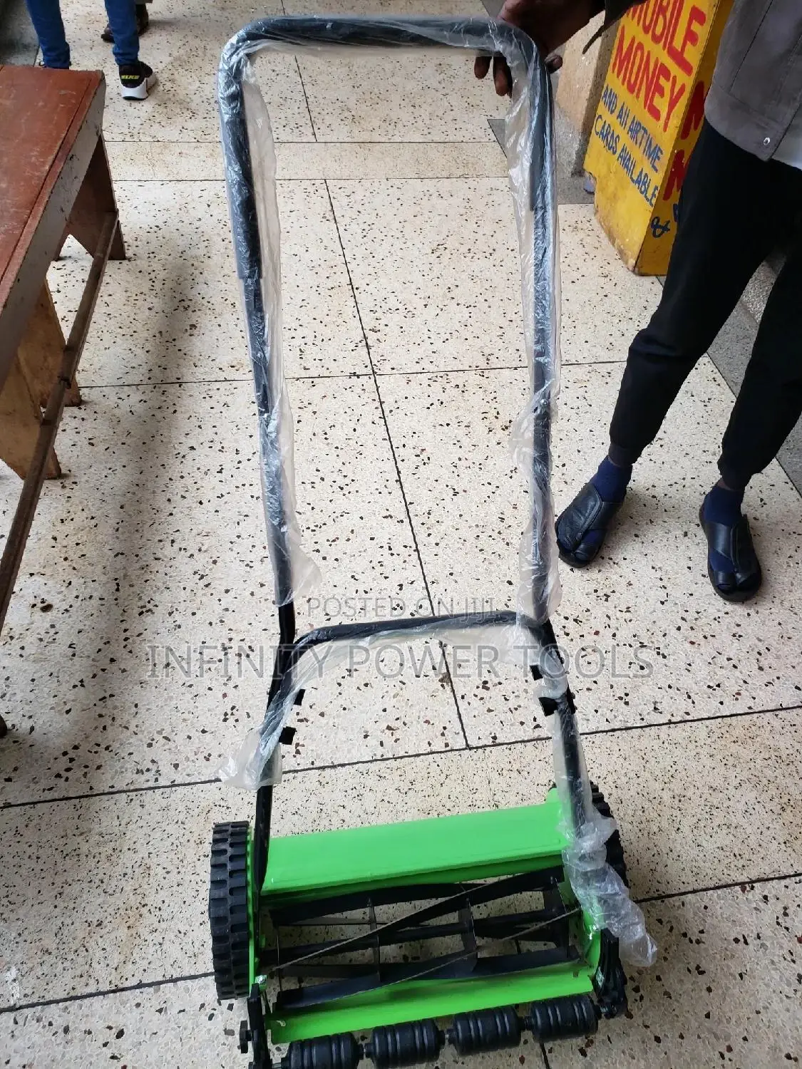 Manual Lawn Mower ( Hand Held)