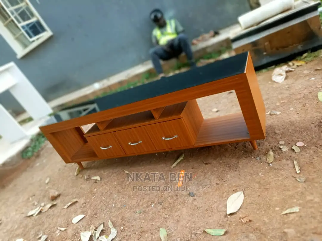 Sapeli Tv Stand 5 Feet Long