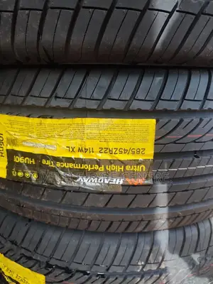 285/45r22 Tires