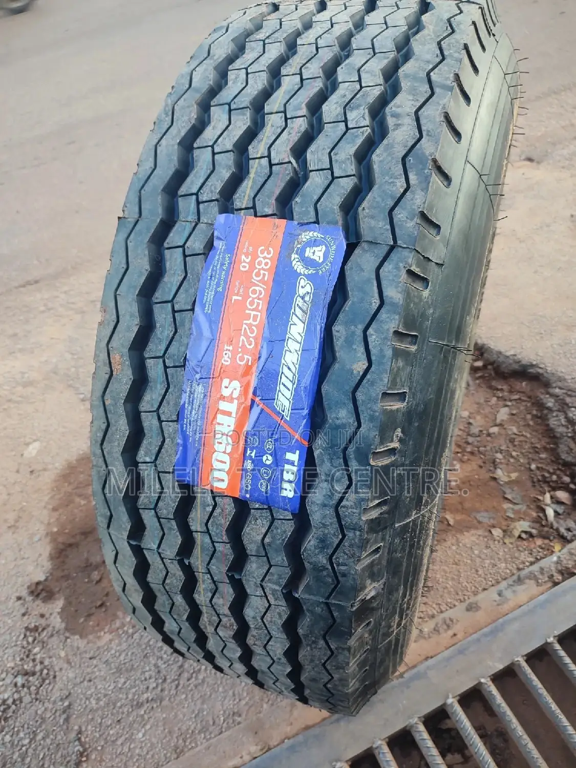 385/65r22.5 Tires