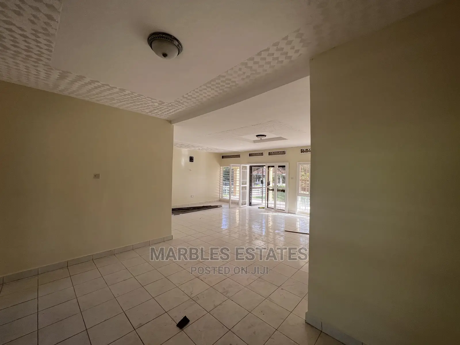 4bdrm Bungalow in Bugolobi, Central Division for Rent