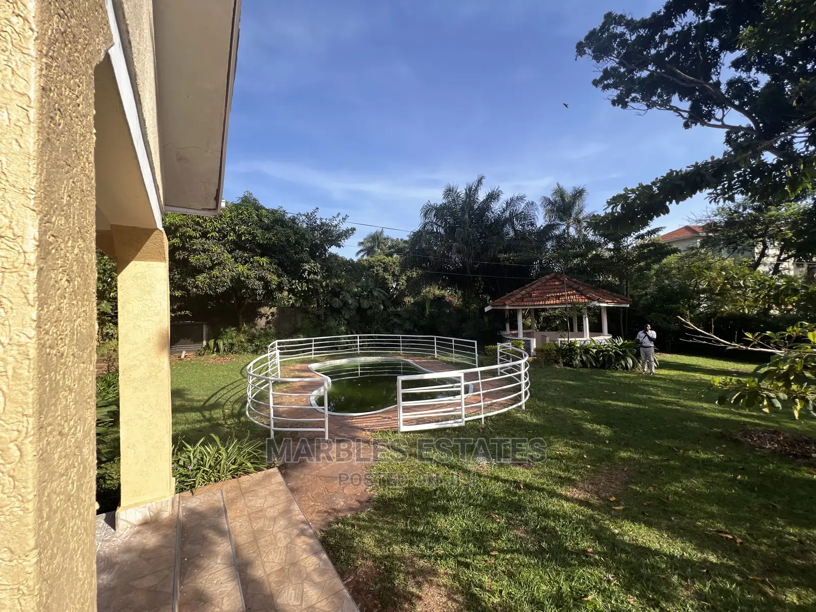 4bdrm Bungalow in Bugolobi, Central Division for Rent