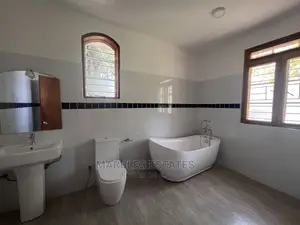 4bdrm Bungalow in Mutungo, Central Division for Rent