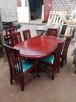 6 Seater Oval Dinning Set