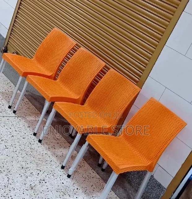 Plastic Chairs Plastic Chairs