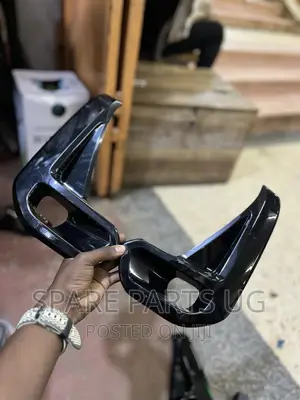 Hilux Revo 2020 - 23 Foglamp / Spotlight Cover