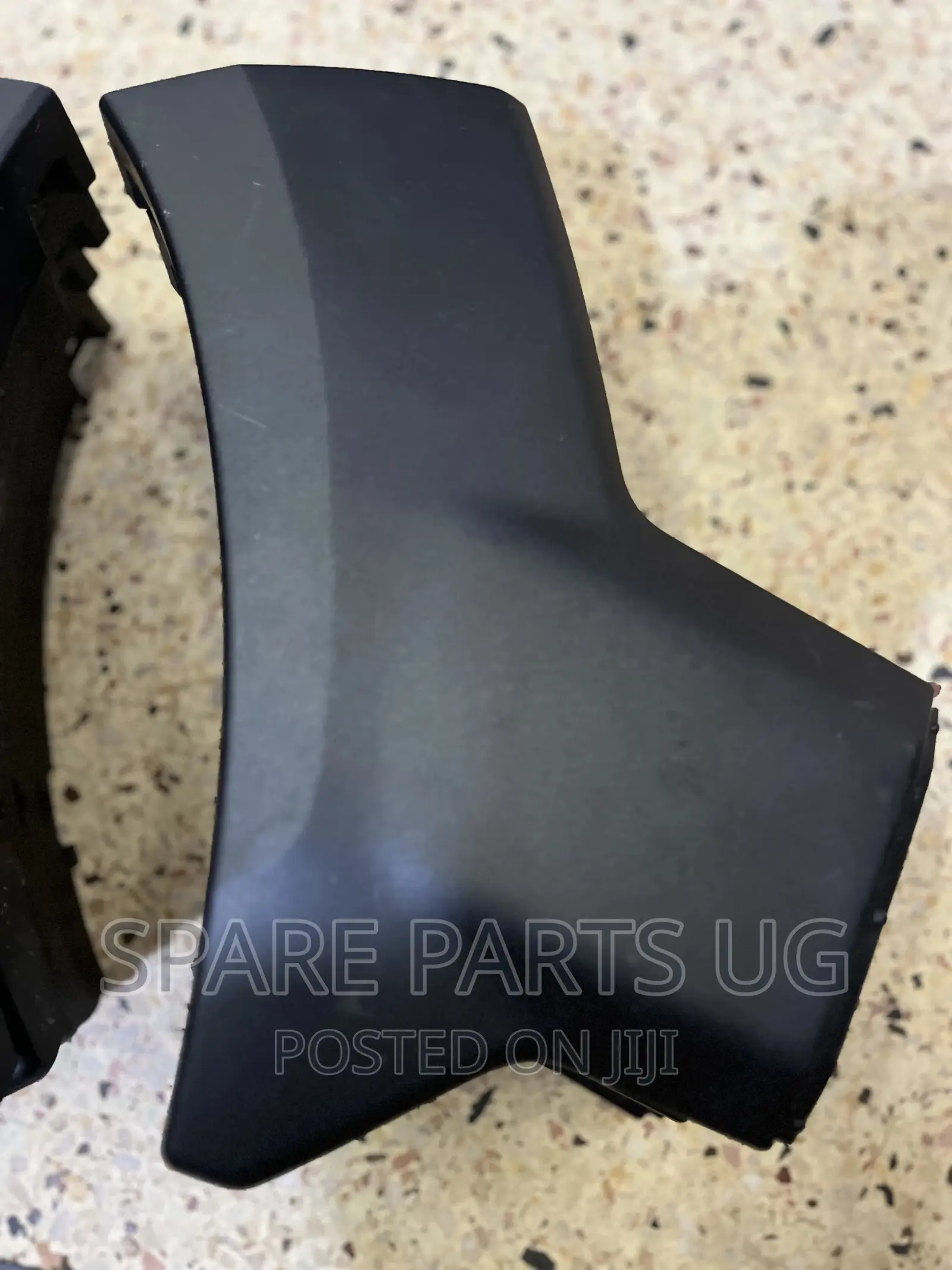 Hilux Rocco/ Revo 2021 - 23 Bumper Moulding
