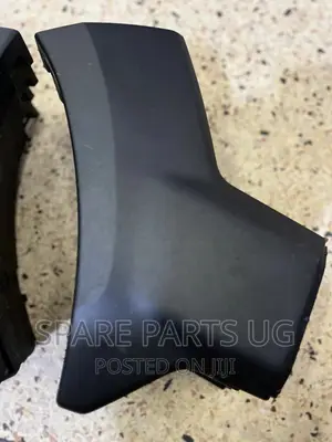 Hilux Rocco/ Revo 2021 - 23 Bumper Moulding