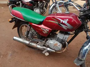 Hyosung Comet 2018 Red