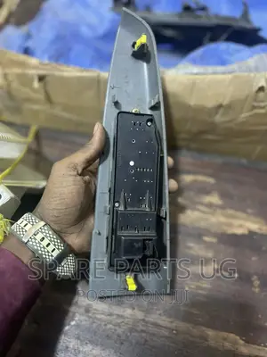 Hilux Vigo 2006 - 2014 Main Door Switch