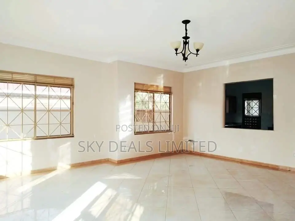 2bdrm Bungalow in Kyanja, Nakawa for Sale