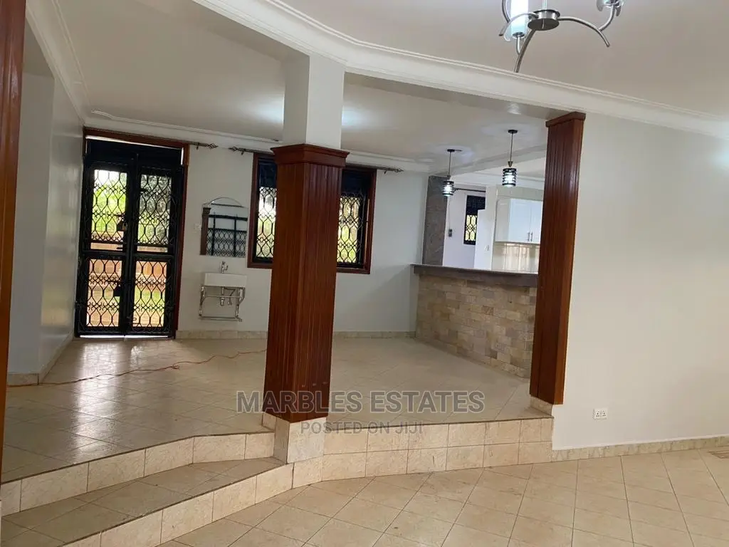 4bdrm Bungalow in Mutungo, Central Division for Rent