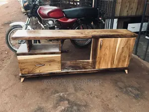 Mugave Tv Stand