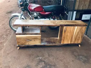 Mugave Tv Stand