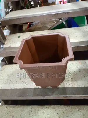Plastic Flower Pots Squared