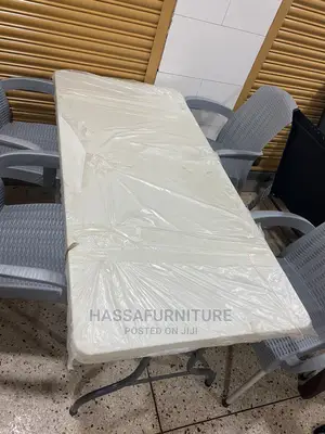 Foldable Plastic Table