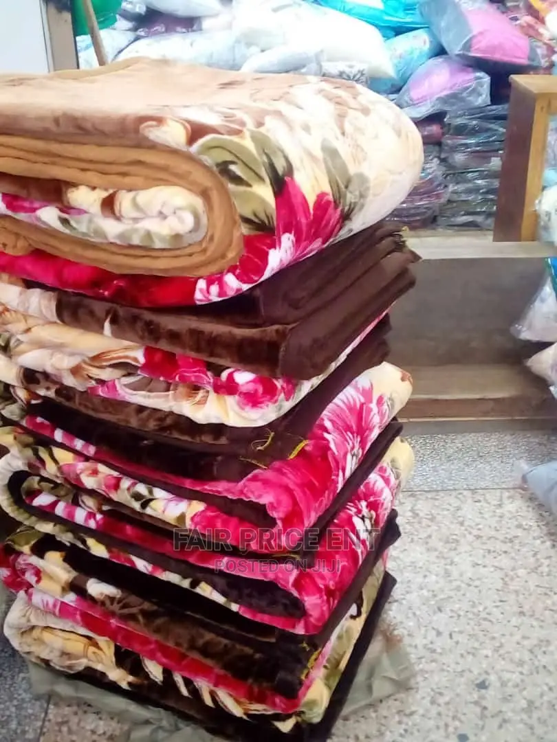 Original Super Soft Blankets 6*6 ( Red)