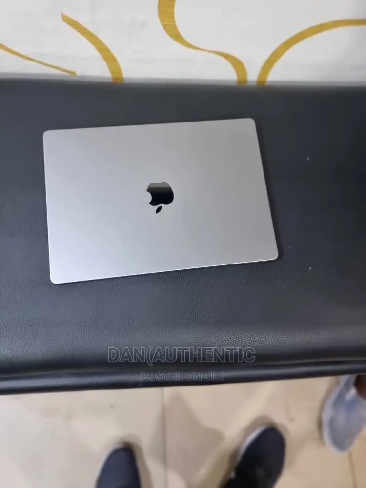 New Laptop Apple MacBook Pro 16GB Apple M1 Pro SSD 512GB