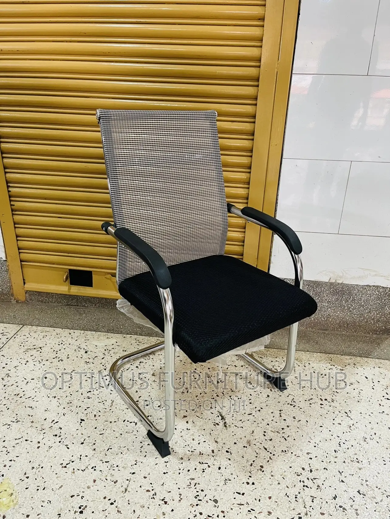 Visitor Chair (White Back)
