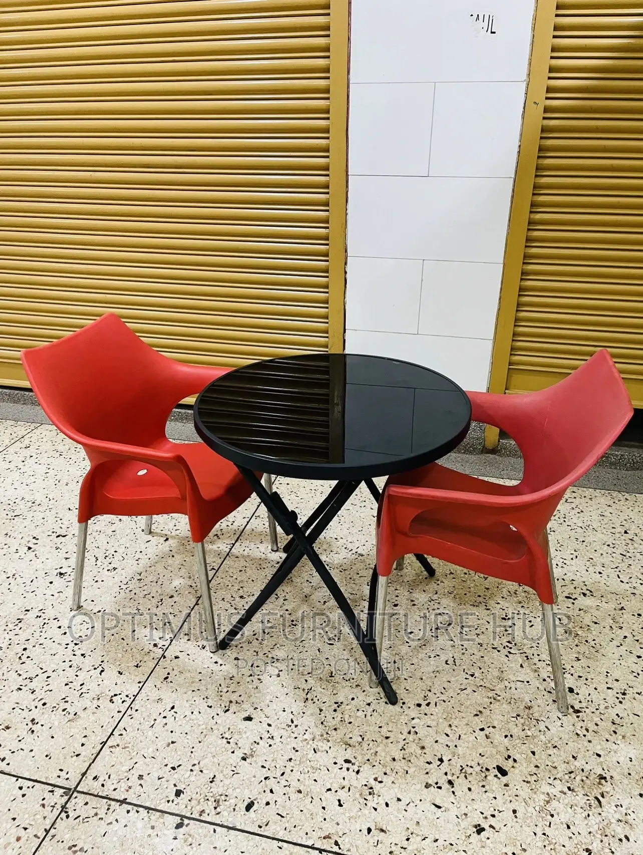 Red Round Set (2 Seater)