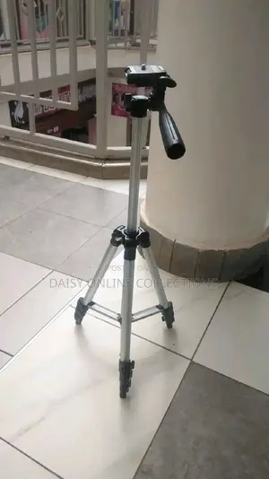 3110 Phone and Camera Tripod Stand