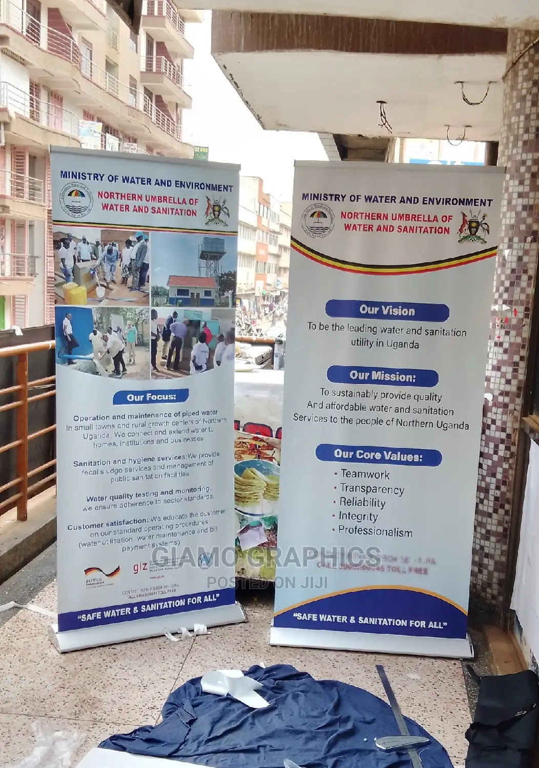 Roll-Up Banners (Pull Up Banners)