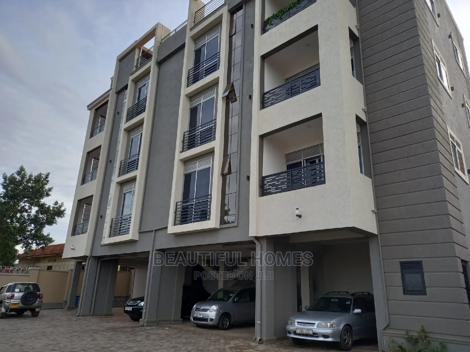Furnished 2bdrm Block of Flats in Kisaasi Tarmack, Central Division