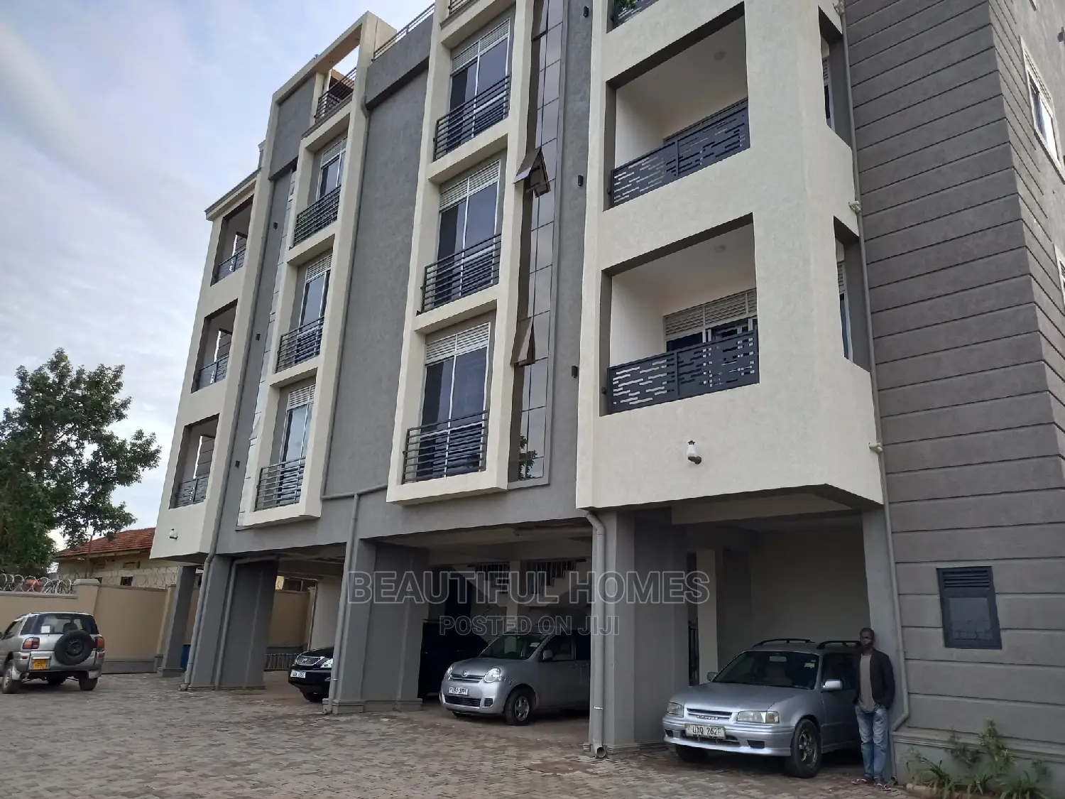 Furnished 2bdrm Block of Flats in Kisaasi Tarmack, Central Division